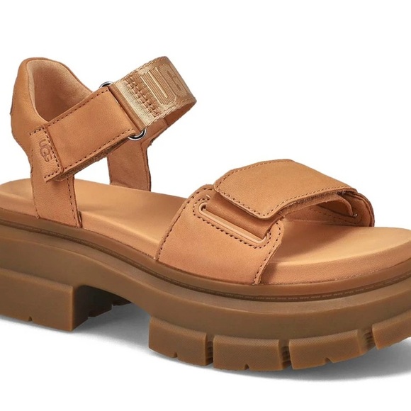 UGG Ashton Toast Platform Sandals - Size 9 - Brand New in Box - Picture 4 of 16